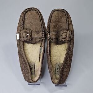 UGG Australian Women's Brown Sheepskin Loafers with Buckle Detail Sz 7.5